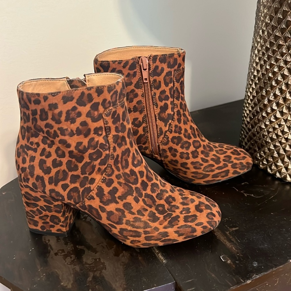 LOFT Leopard Print Booties Size 5